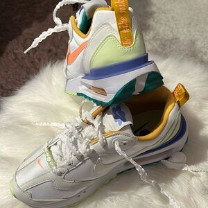 Nike Air Max Dawn
Peach Cream Light Thistle (Women's)